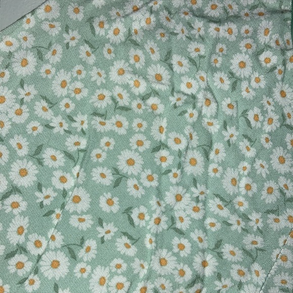 Offer or Bundle Discount - Adorable Hollister Romper, Green with Daisies - Picture 3 of 3